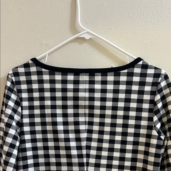 Jules & Leopold Black and Gray Top - Picture 7 of 8